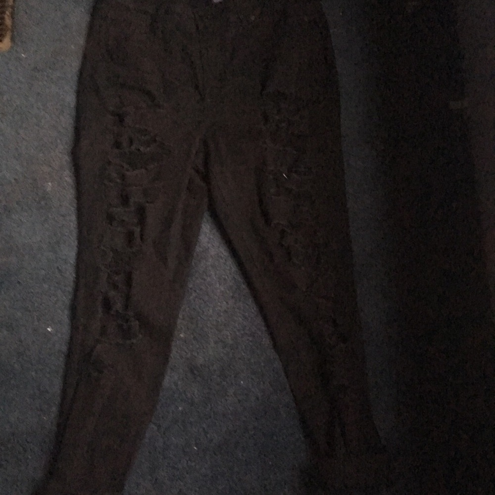 Skinny black pants